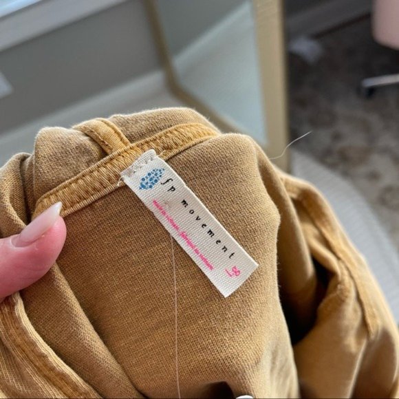 Free People Sweatshirt - Picture 5 of 7